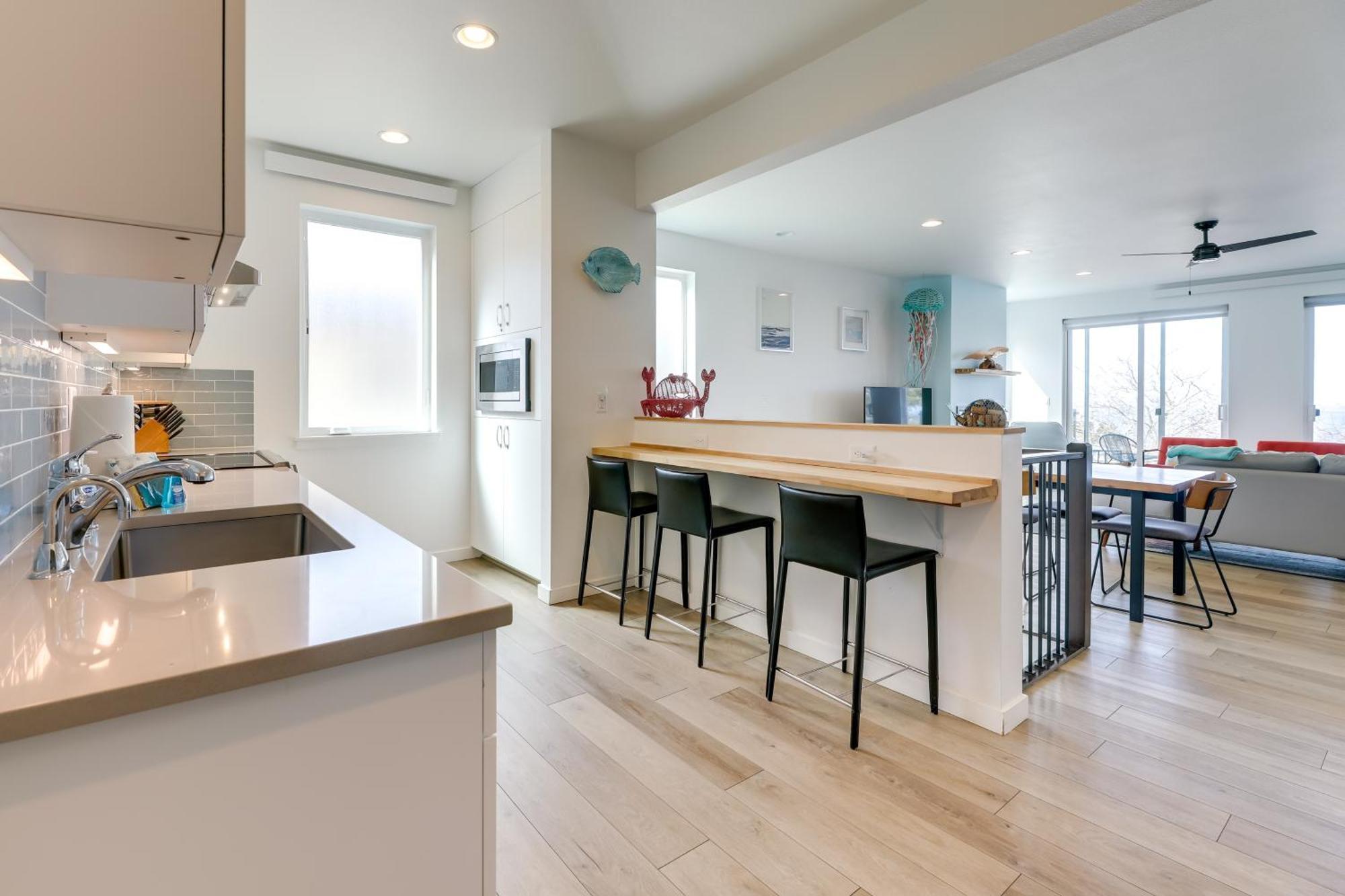 Scenic Depoe Bay Townhome With Deck Less Than 1 Mi To Parks! エクステリア 写真