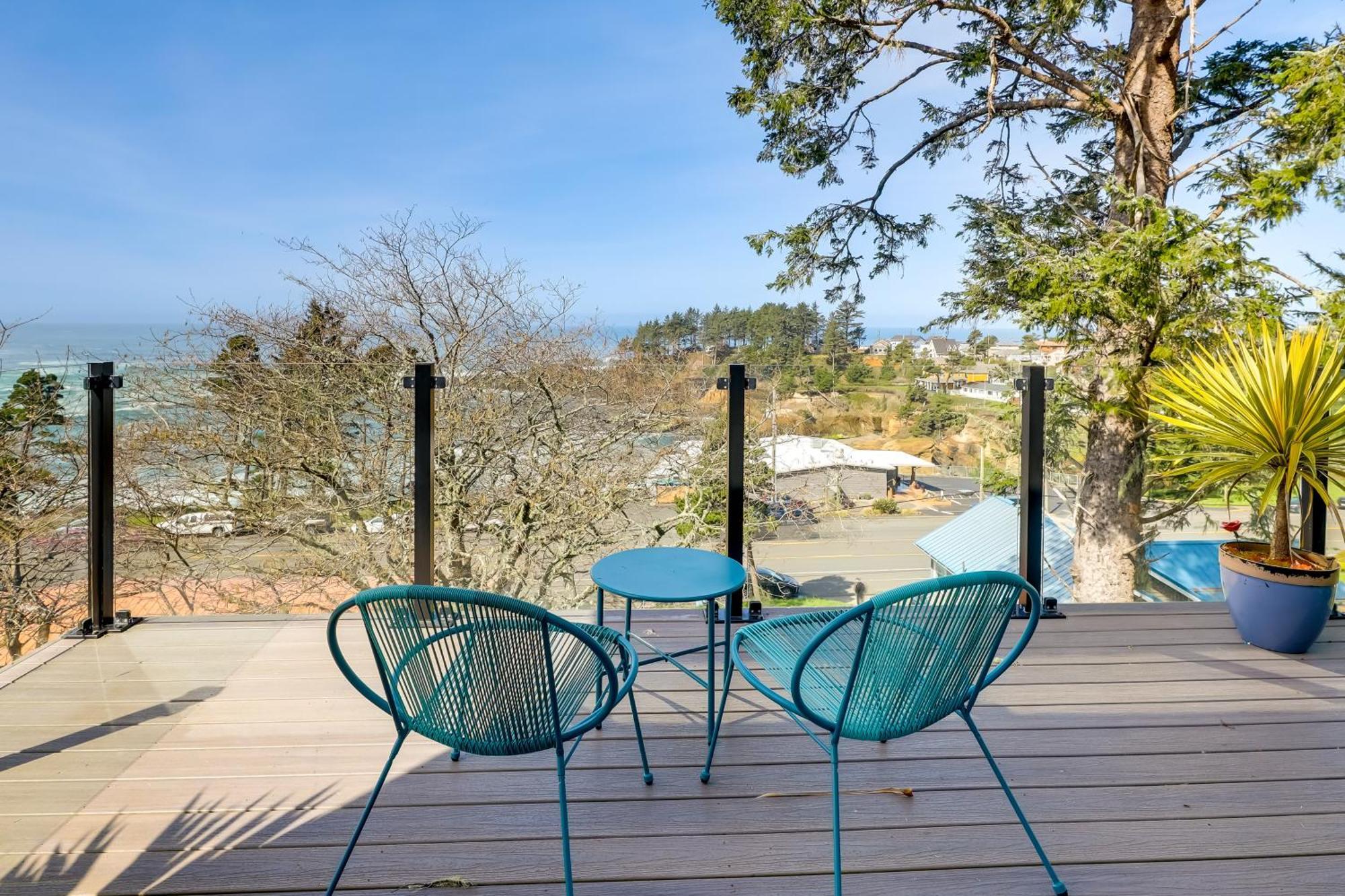 Scenic Depoe Bay Townhome With Deck Less Than 1 Mi To Parks! エクステリア 写真